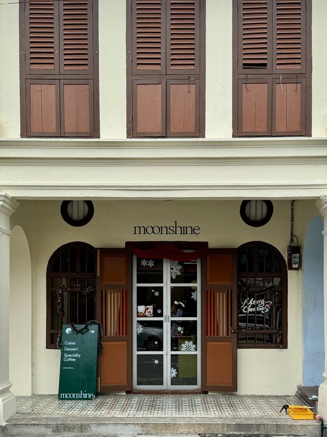 Moonshine Cakes & Coffee — Jalan Sri Bahari
